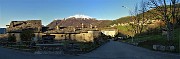 10 Vista panoramica sull'antico borgo di Arnosto di Fuipiano Imagna con vista in Resegone